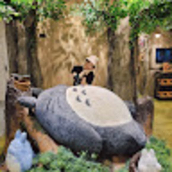 Meet your Posher, Olivia - Picture 1 of 1